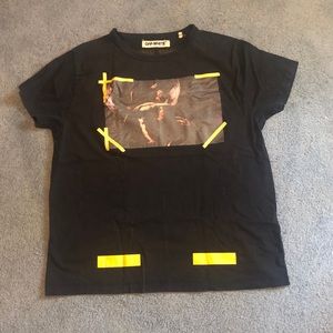 Off-White C/O Virgil Abloh tee shirt for sale. Black. Size L